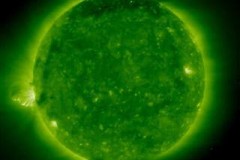 polar_plumes_and_loops_20090701_1919629031